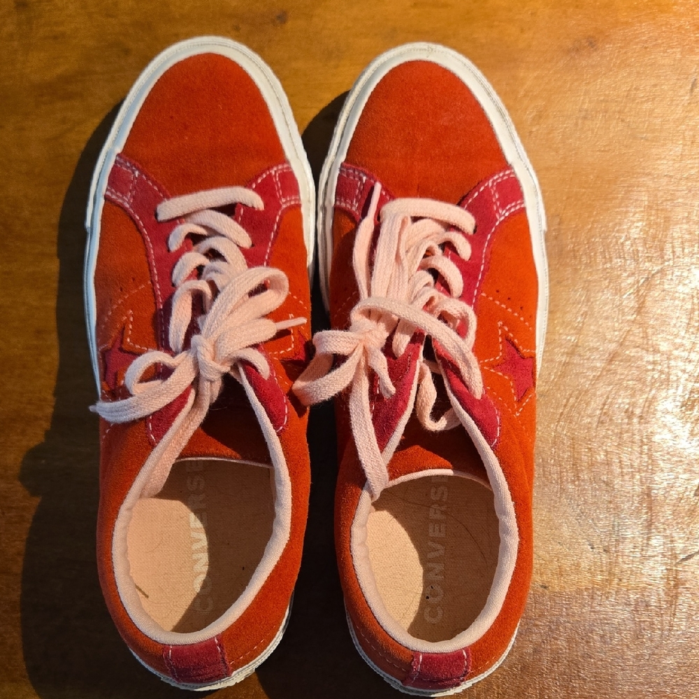 Converse Cherry Red and Pink Sneakers Suede Leather Low-Top Size 6/38.5 24cm